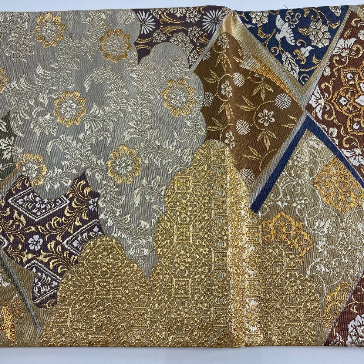 【美品】 袋帶 秀品級 華紋 花唐草紋 金絲 金金箔 金色 六通 純蠶絲
