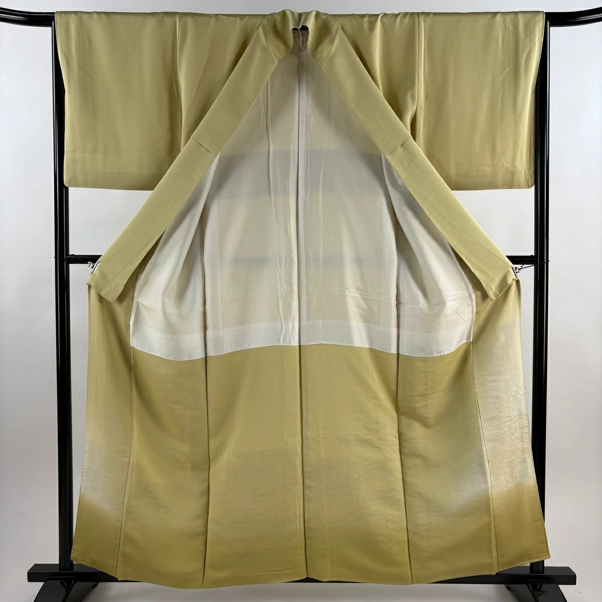 【美品】 留袖禮服禮服 身長159cm 袖長65.5cm M 雙層 落款あり 松樹 霞 金糸 薄黃 純蠶絲 秀品級 一つ紋
