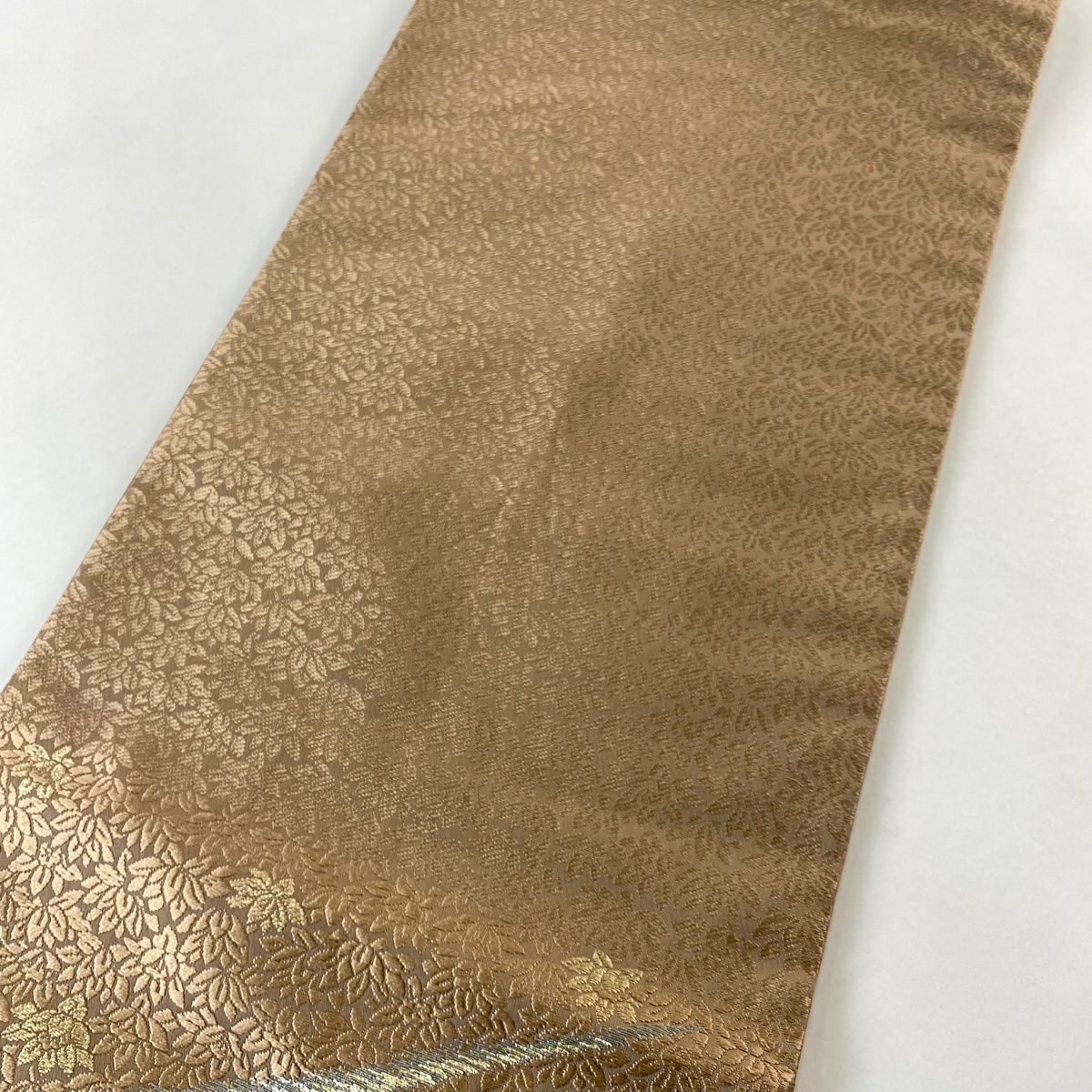【美品】 袋帶 秀品級 流水 草花紋 金銀彩 刺繡 茶 六通 純蠶絲