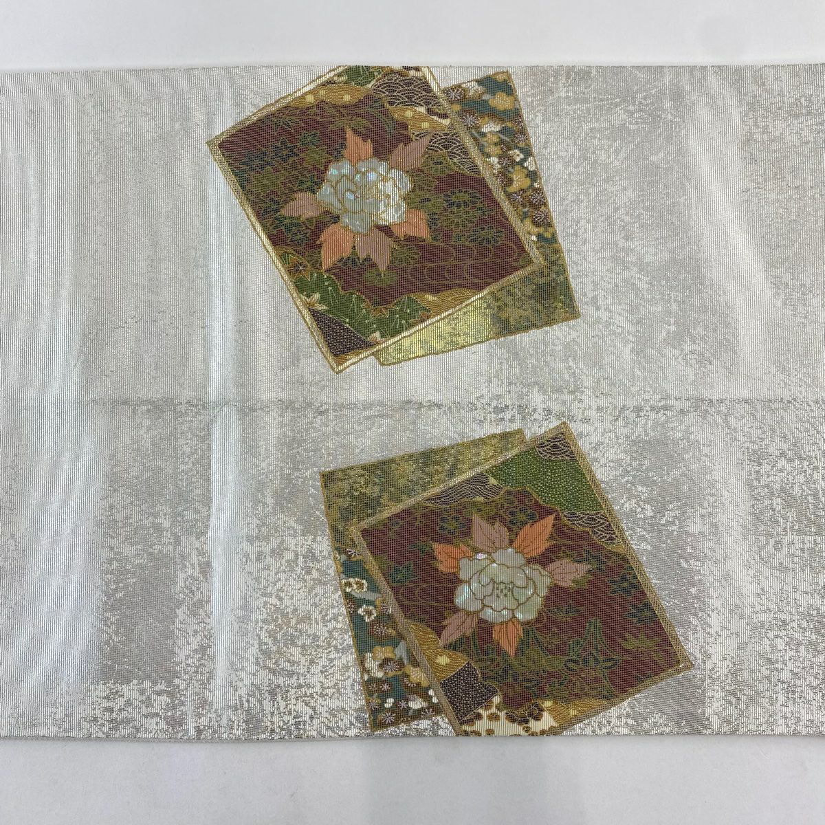 【美品】 袋帶 秀品級 草花紋 色紙 螺鈿金金箔 金銀彩 純蠶絲