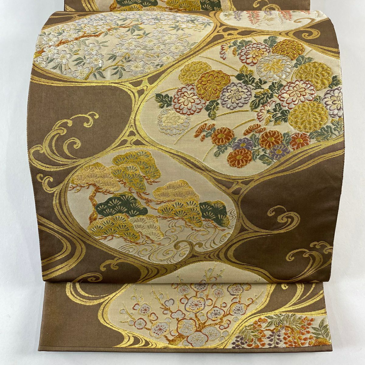 【美品】 袋帶 秀品級 關西仕立 草花紋紋 流水刺繡 金金箔 金茶 六通 純蠶絲