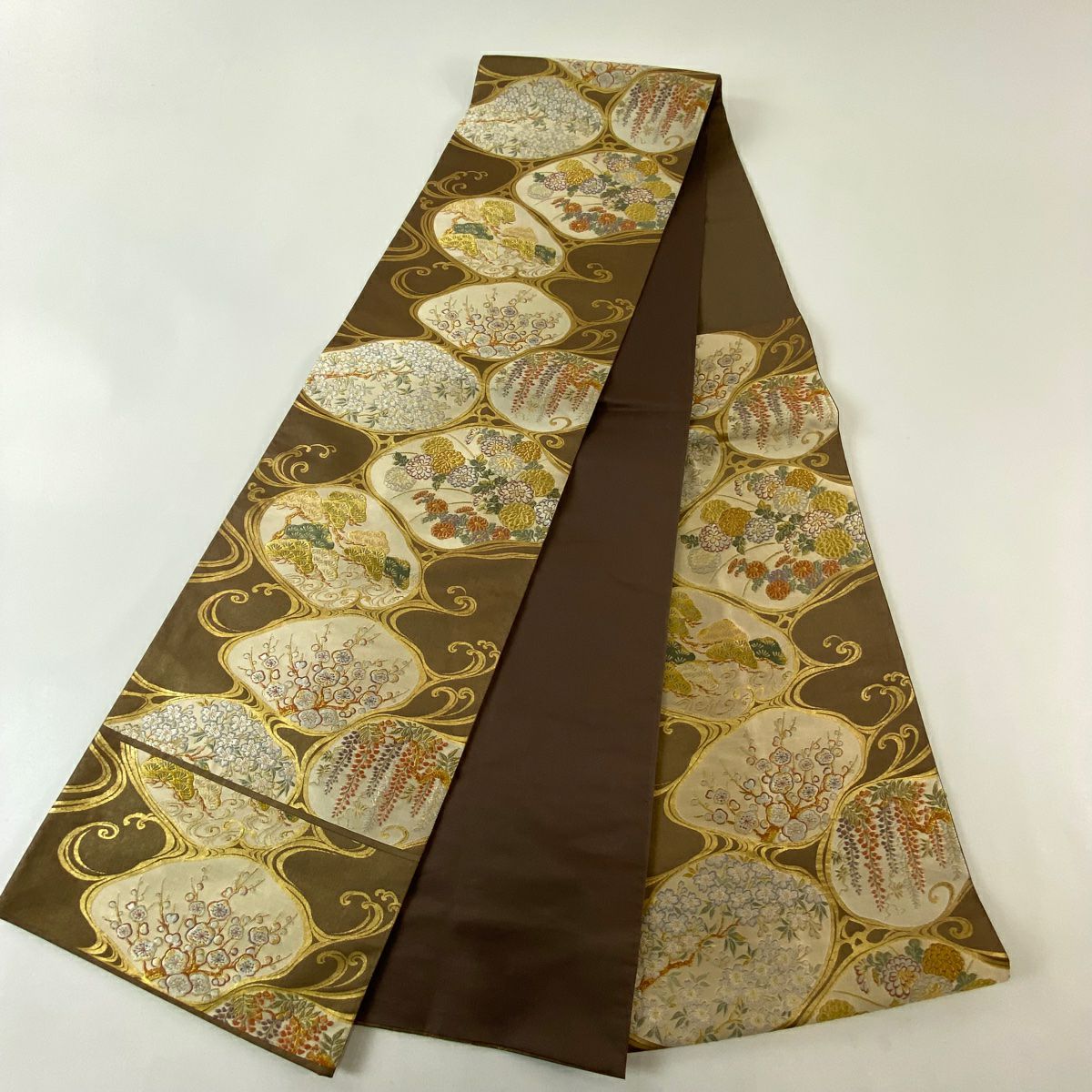 【美品】 袋帶 秀品級 關西仕立 草花紋紋 流水刺繡 金金箔 金茶 六通 純蠶絲