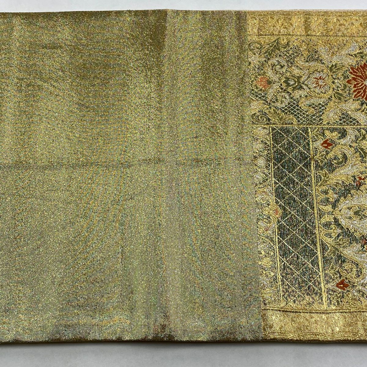 【美品】 袋帶 秀品級 草花紋紋 鳥 金銀線 金金箔 金色 六通 純蠶絲