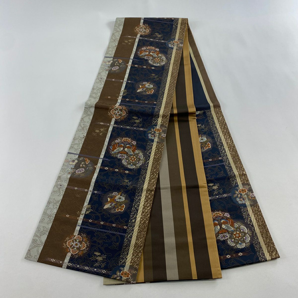 【美品】 袋帶 秀品級 向鳥 草花紋 金糸 金金箔 茶 六通 純蠶絲