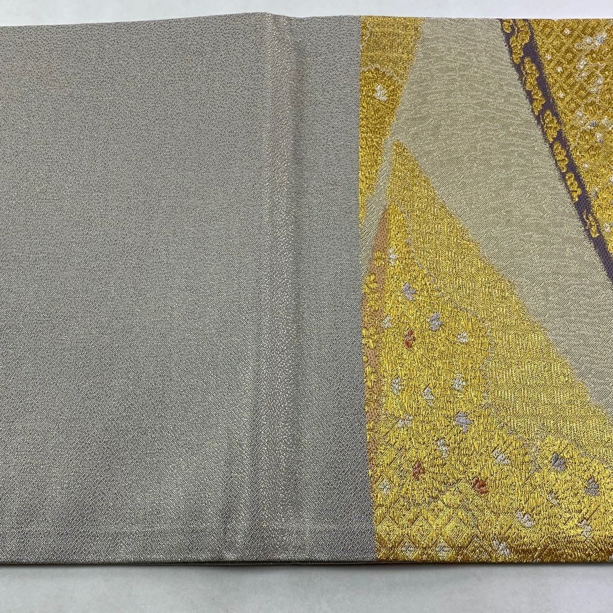 【美品】 袋帶 秀品級 松樹竹子梅花 金糸 薄茶 六通 純蠶絲