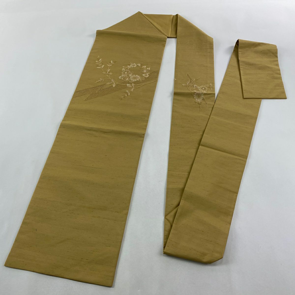 【美品】名古屋帶 秀品級 紬織織 草花紋紋 刺繡 黃土 純蠶絲
