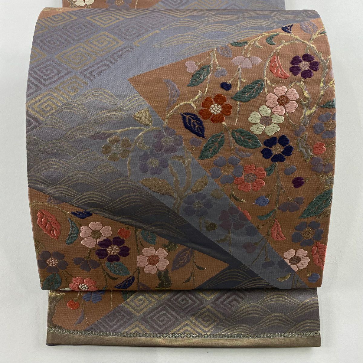 【美品】 袋帶 秀品級 關西仕立 草花紋紋 波 唐織 金金箔 灰紫 六通 純蠶絲