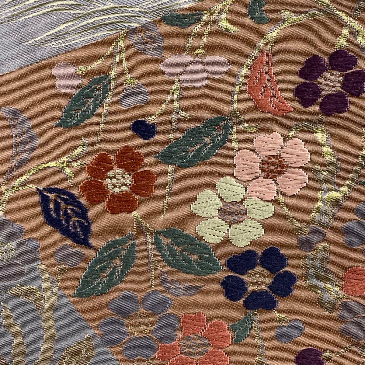 【美品】 袋帶 秀品級 關西仕立 草花紋紋 波 唐織 金金箔 灰紫 六通 純蠶絲