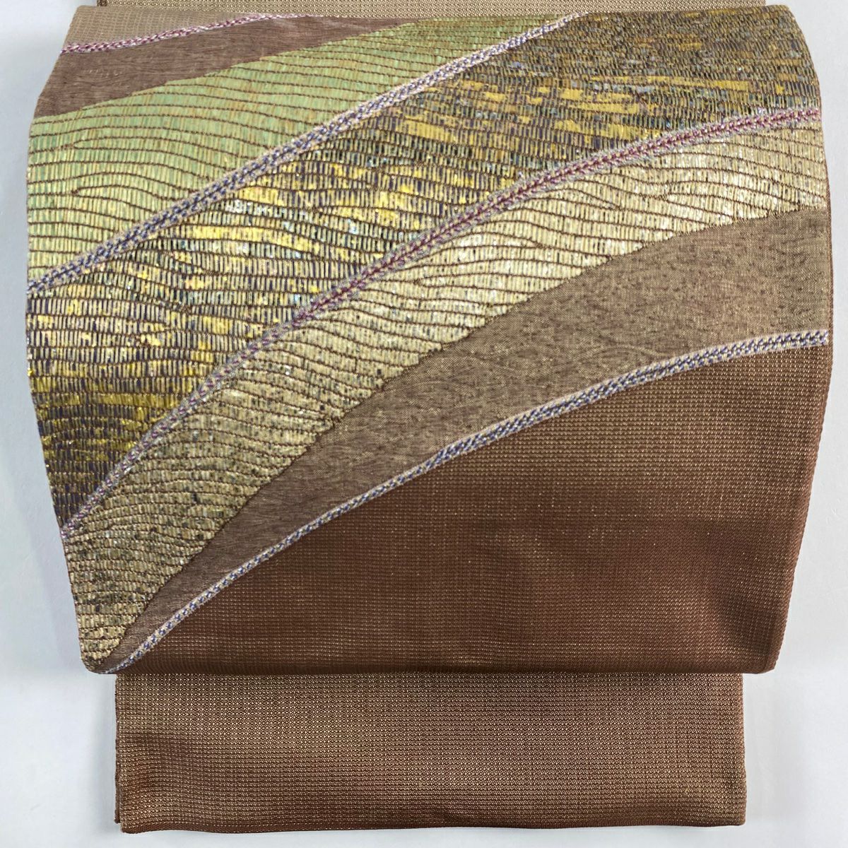 【美品】 袋帶 秀品級 關西仕立 雜幾何圖案 波 金金箔 金銀彩 茶 お太鼓柄 純蠶絲
