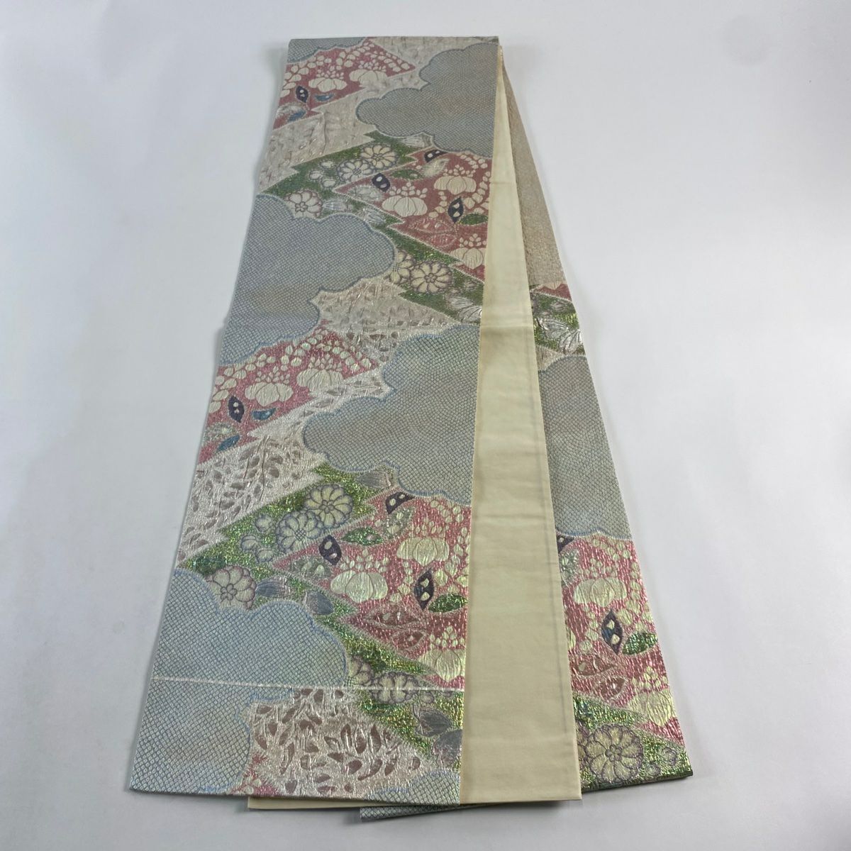 【美品】 袋帶 秀品級 草花紋紋 雲文 金金箔 銀 六通 純蠶絲