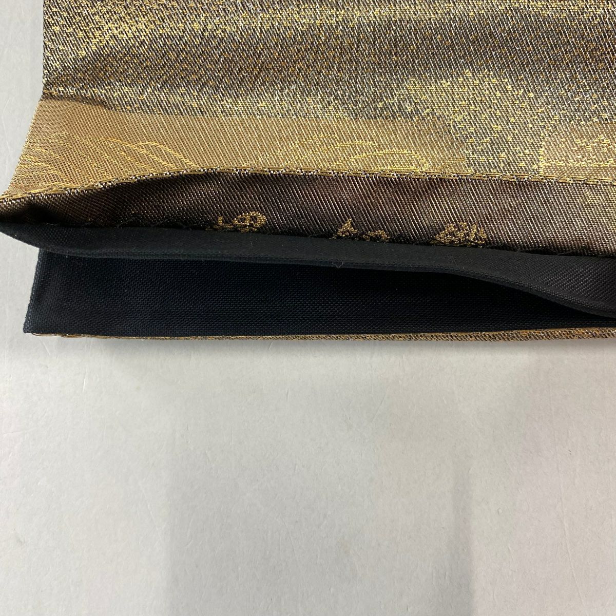 【美品】 袋帶 秀品級 關西仕立 雛菊花 波 螺鈿金金箔 金茶色 大鼓圖案 純蠶絲