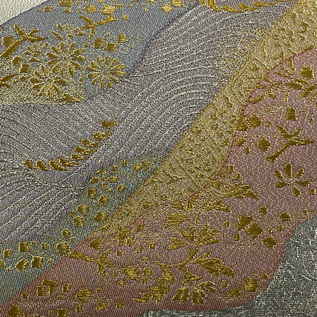 【美品】 袋帶 逸品級 祥園 落款あり 草花紋紋 波 金銀彩 金金箔 灰茶 六通 純蠶絲