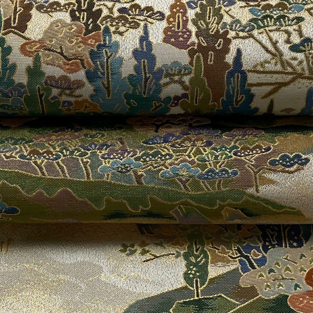 【美品】 袋帶 逸品級 建築 樹木 金金箔 米色 六通 純蠶絲