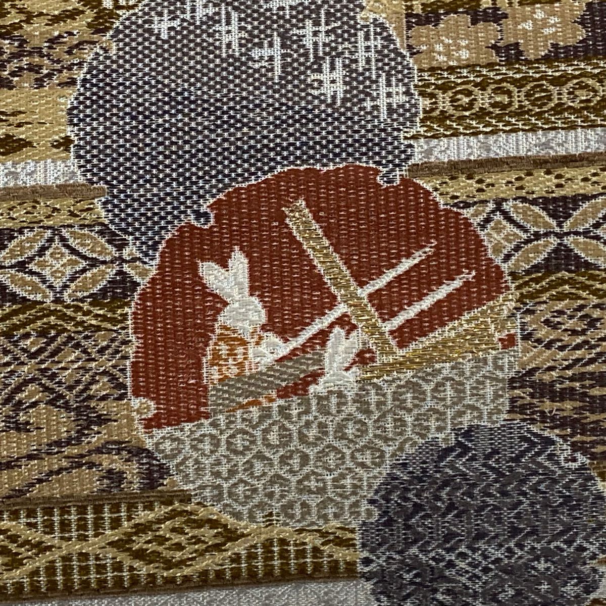 【美品】 袋帶 逸品級 雪輪 兔子 金金箔 茶 六通 純蠶絲