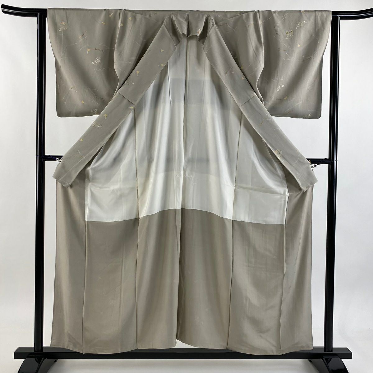 【美品】 小紋 身長157cm 袖長62cm S 雙層 松樹葉 草花紋 金彩裝飾 灰 純蠶絲 秀品級
