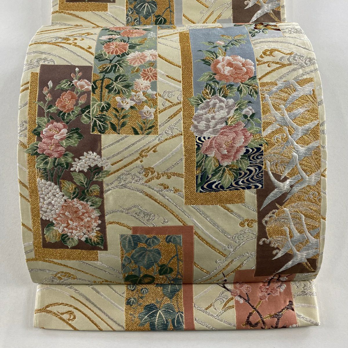 【美品】 袋帶 秀品級 花鳥四季短冊文 草花紋 金銀彩 唐織 奶油色 六通 純蠶絲