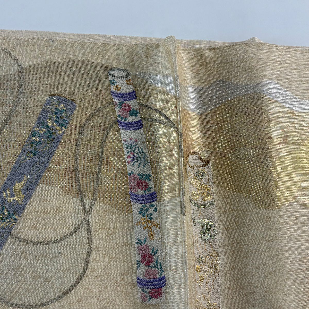 袋帶 秀品級 橫笛 草花紋紋 金糸 金金箔 米色 六通 純蠶絲