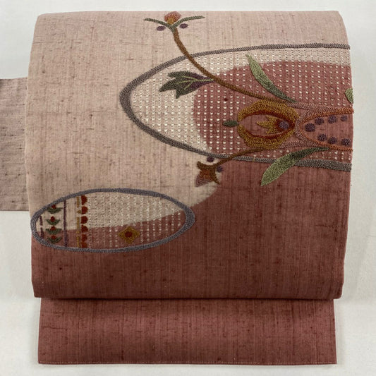 【美品】名古屋帶 秀品級 紬織織地 関西仕立 雜花 霞刺繡 小豆 純蠶絲