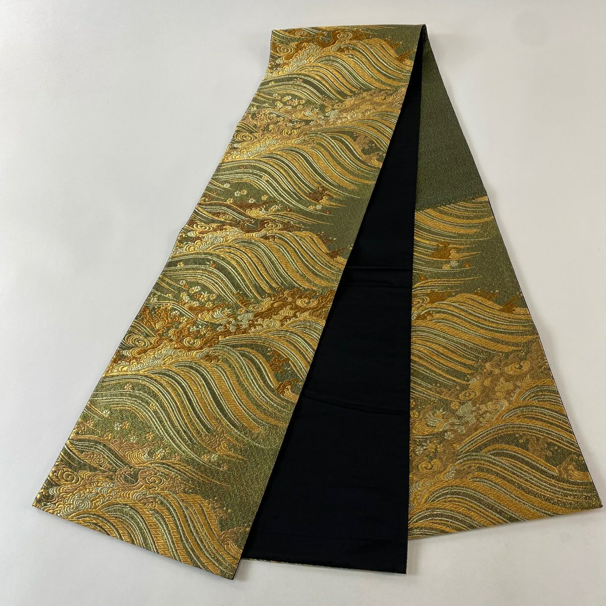 【美品】 袋帶 秀品級 波頭 草花紋 金糸 金茶 六通 純蠶絲