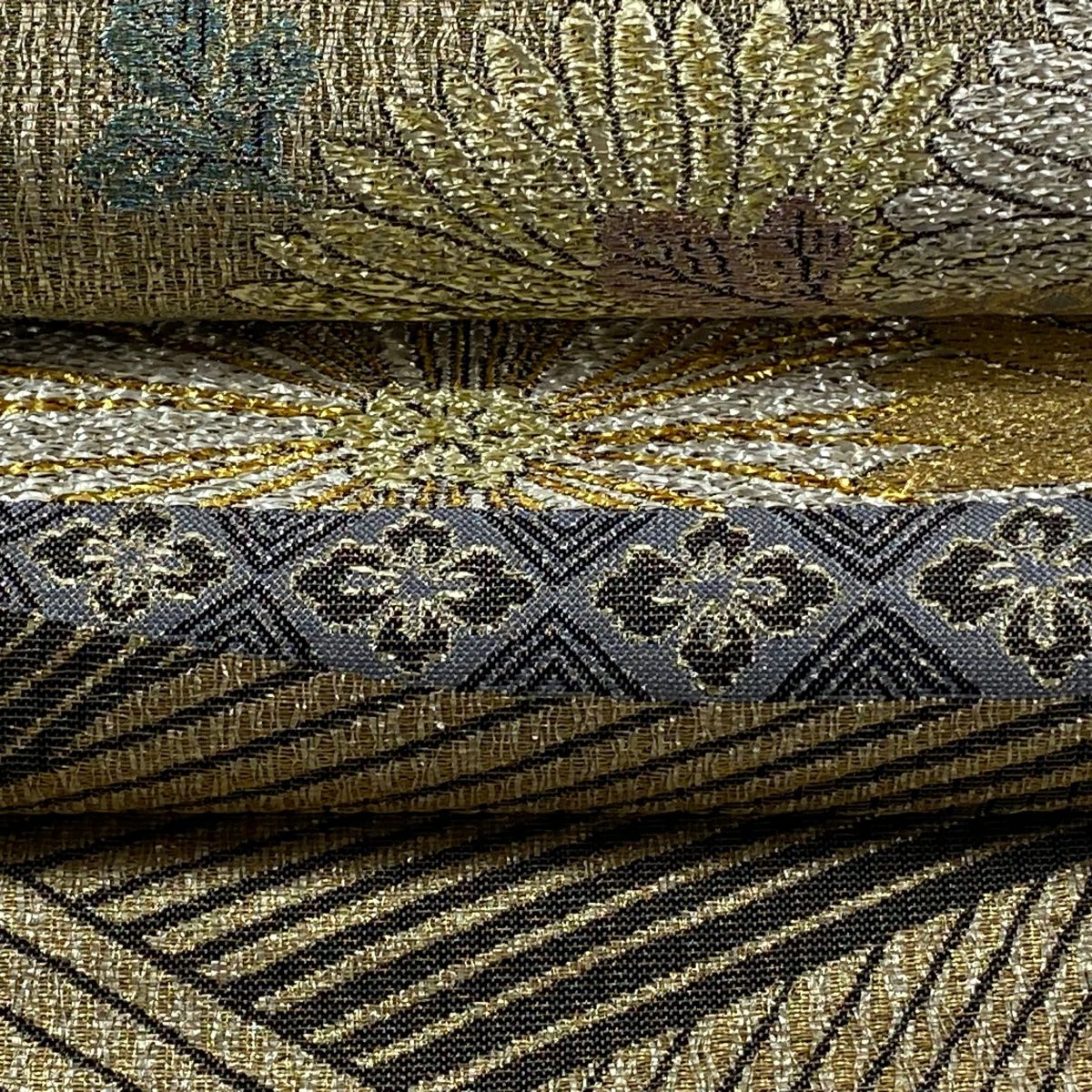 【美品】 袋帶 名品級 橫段菊花御苑 金金箔 金銀彩 金色 六通 純蠶絲