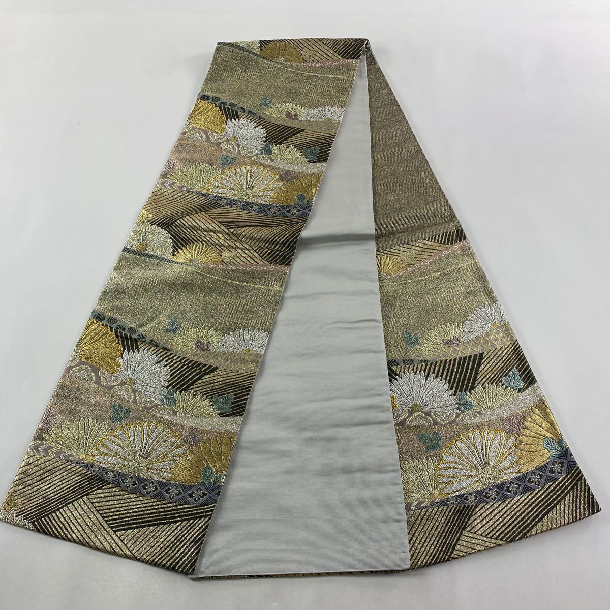 【美品】 袋帶 名品級 橫段菊花御苑 金金箔 金銀彩 金色 六通 純蠶絲