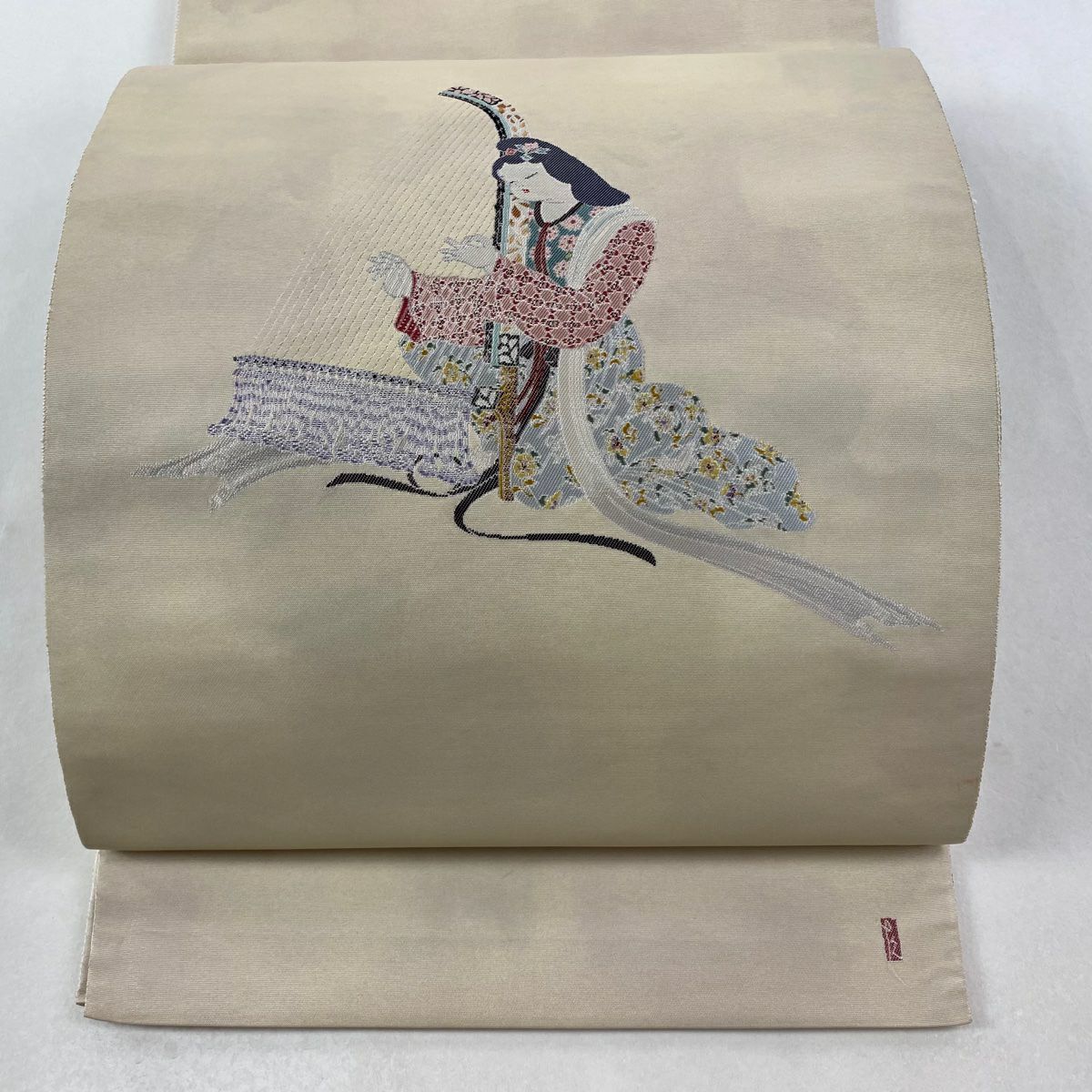 袋帶 逸品級 由水十久監修 落款あり 人物 箜篌 米色 お太鼓柄 純蠶絲