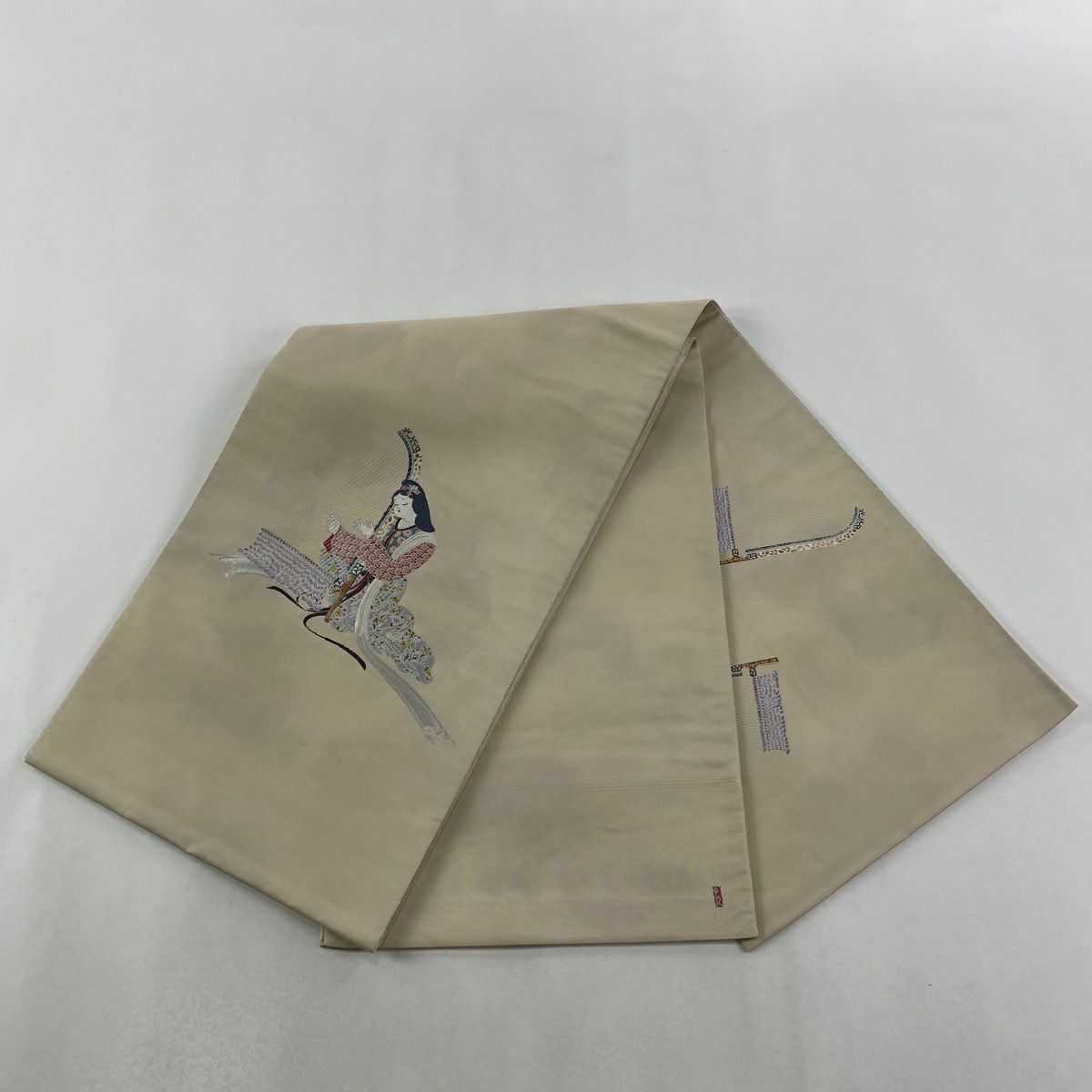 袋帶 逸品級 由水十久監修 落款あり 人物 箜篌 米色 お太鼓柄 純蠶絲
