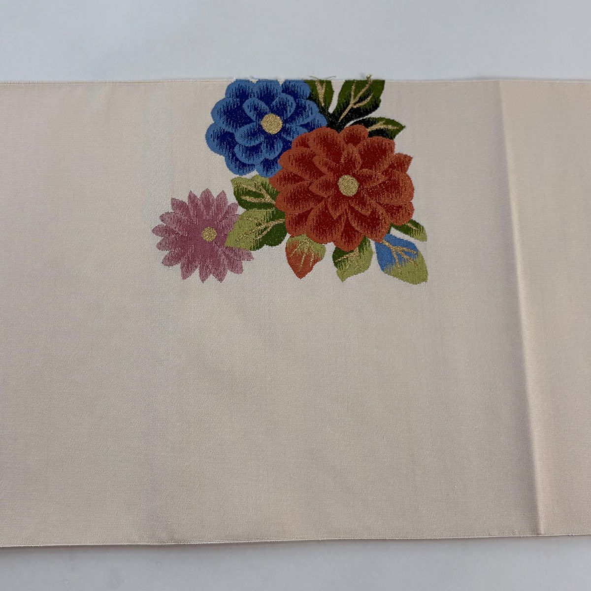 【美品】名古屋帶 秀品級 松樹葉仕立 八寸名古屋帶 草花紋紋 霞 金糸 薄橙 純蠶絲