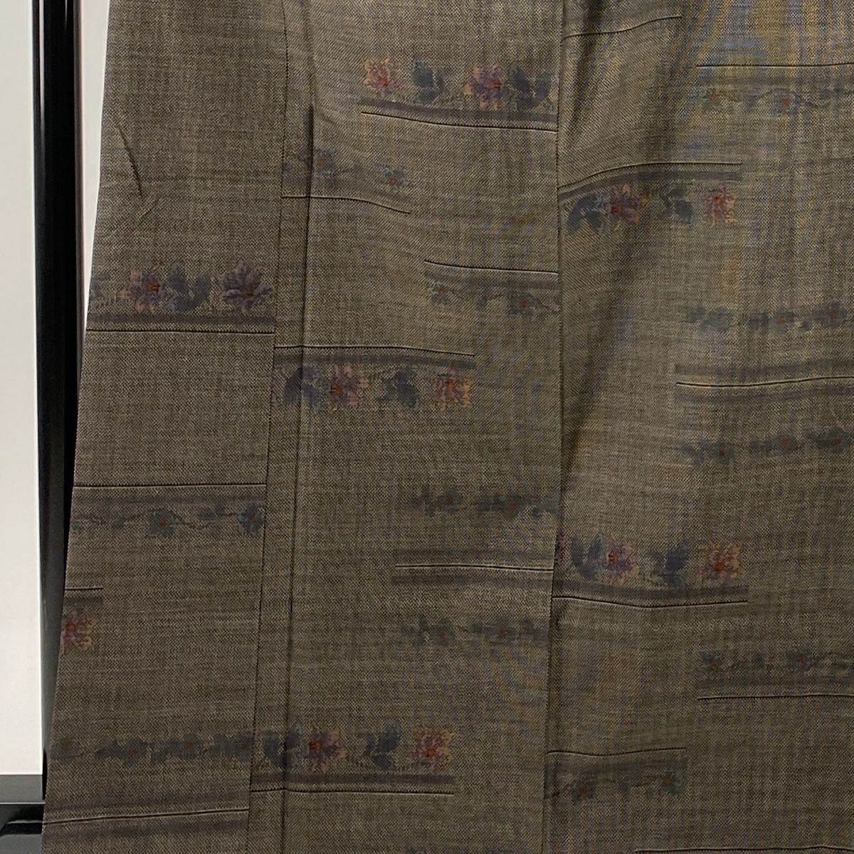 【美品】 大島紬織 身長164.5cm 袖長63.5cm S 雙層 純泥染 證書附帶 草花紋紋 焦茶 純蠶絲 優品級