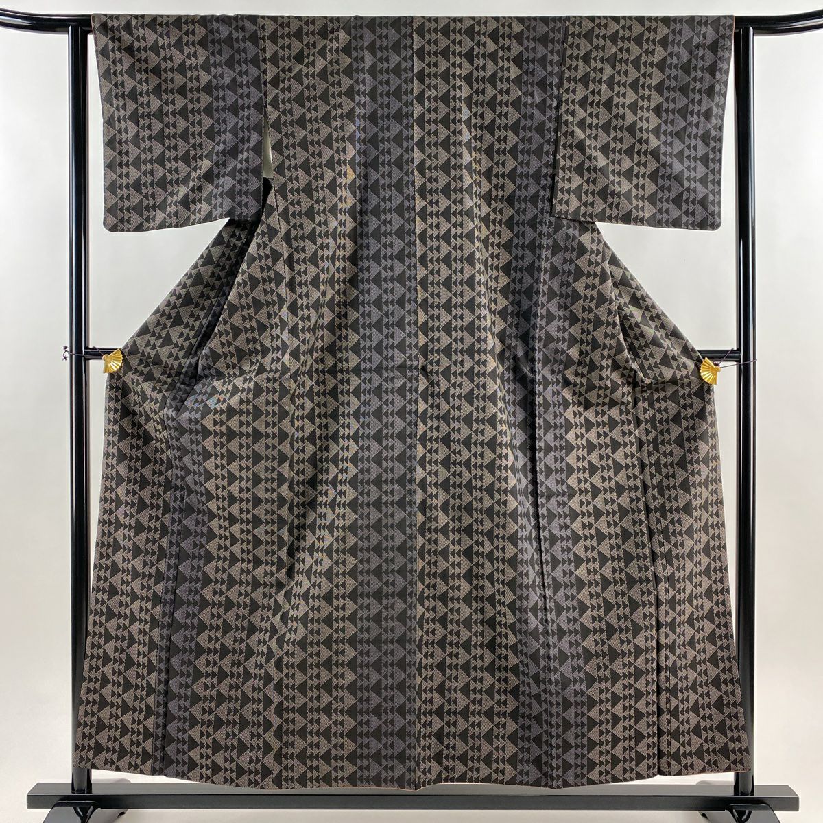 【美品】 紬織 身長157cm 袖長62cm S 雙層 鈕扣領 縱條 幾何圖案 焦茶 純蠶絲 秀品級