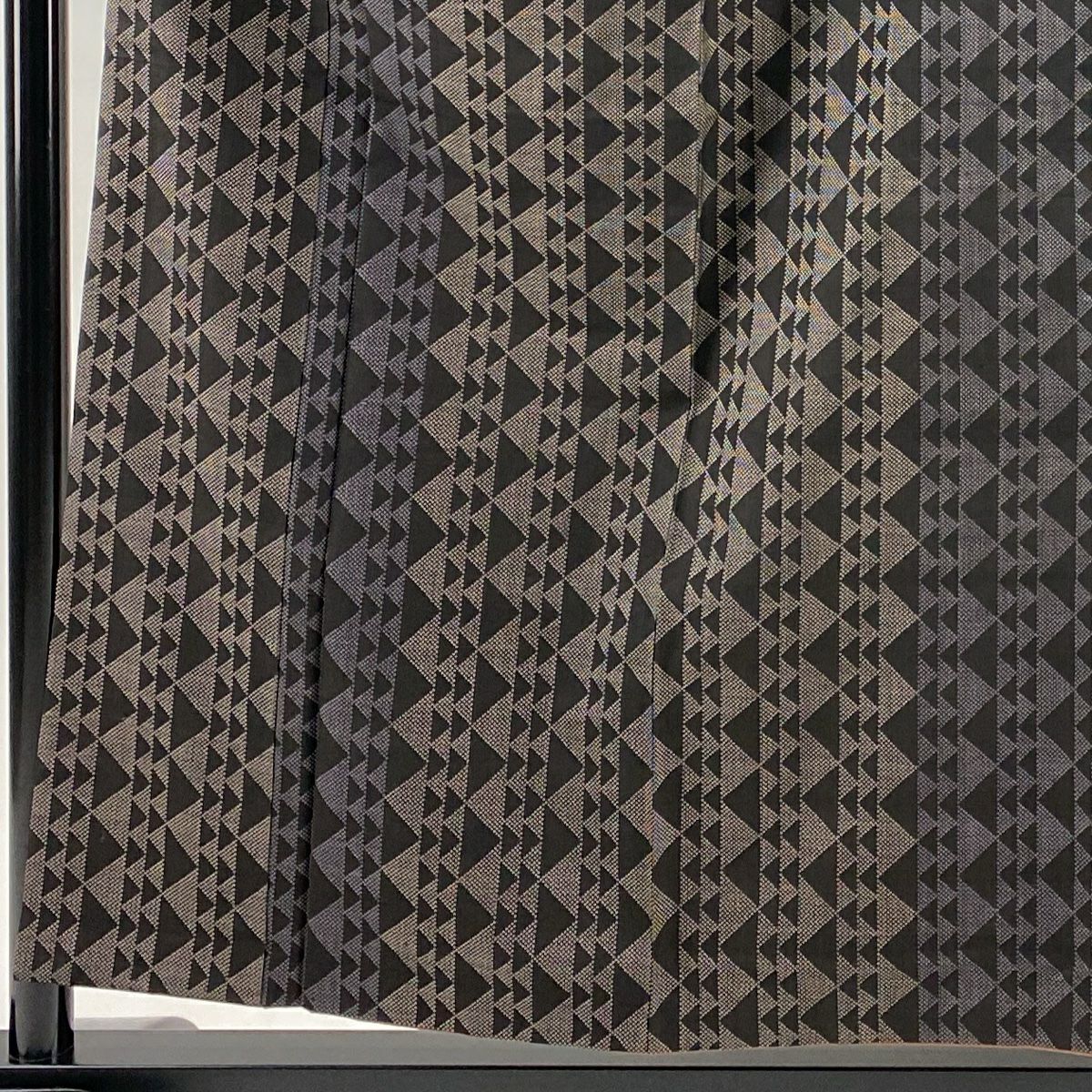 【美品】 紬織 身長157cm 袖長62cm S 雙層 鈕扣領 縱條 幾何圖案 焦茶 純蠶絲 秀品級
