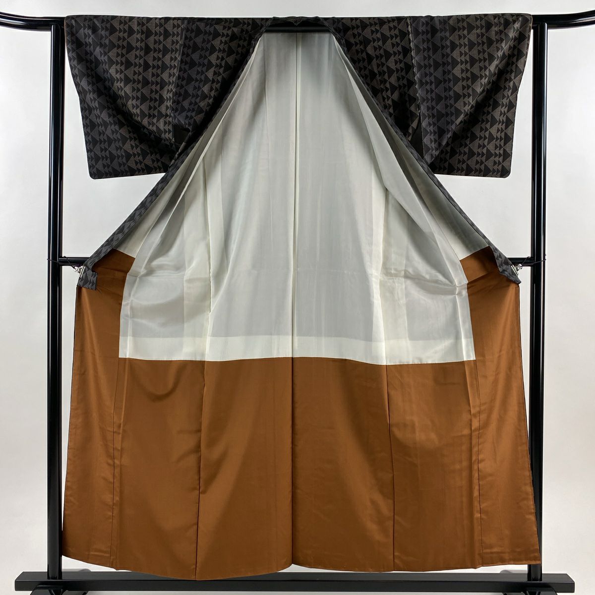 【美品】 紬織 身長157cm 袖長62cm S 雙層 鈕扣領 縱條 幾何圖案 焦茶 純蠶絲 秀品級