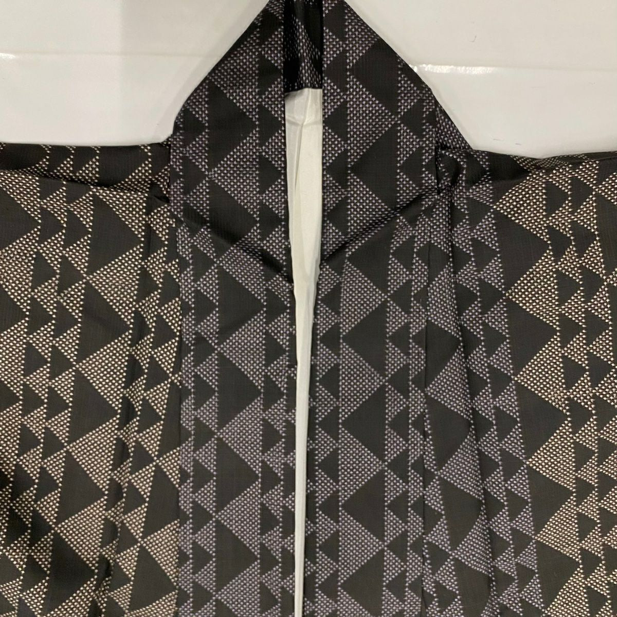 【美品】 紬織 身長157cm 袖長62cm S 雙層 鈕扣領 縱條 幾何圖案 焦茶 純蠶絲 秀品級