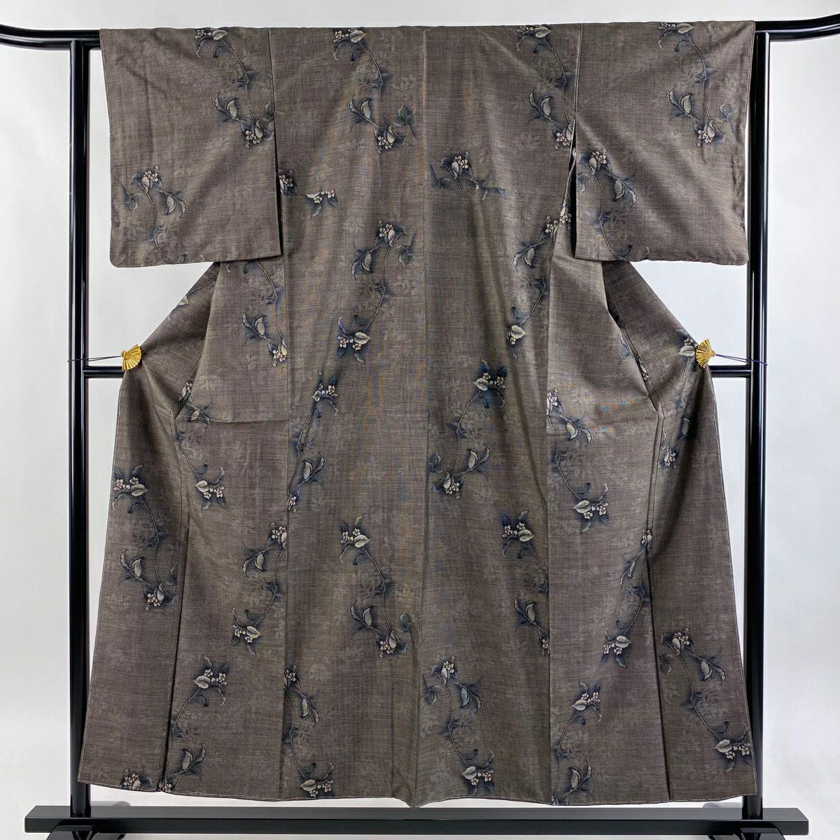 【美品】 大島紬織 身長155cm 袖長62cm S 雙層 都喜ヱ門 證書齊全 草花紋紋 純泥染 焦茶 正蠶絲 逸品級