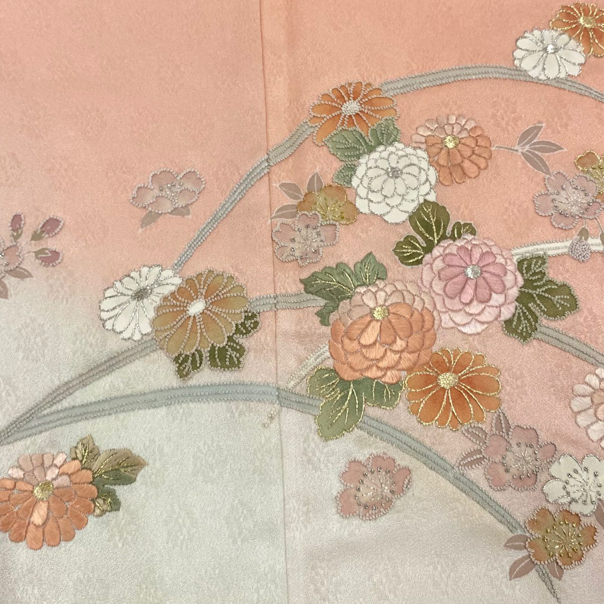 【美品】訪問服 身長164cm 袖長64cm M 雙層 菊花 櫻花 刺繡 金銀彩 淺粉色 純蠶絲 優品級