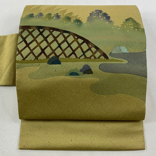 【美品】名古屋帶 秀品級 關西仕立 樹木 間垣 銀糸 淡黃土色 純蠶絲