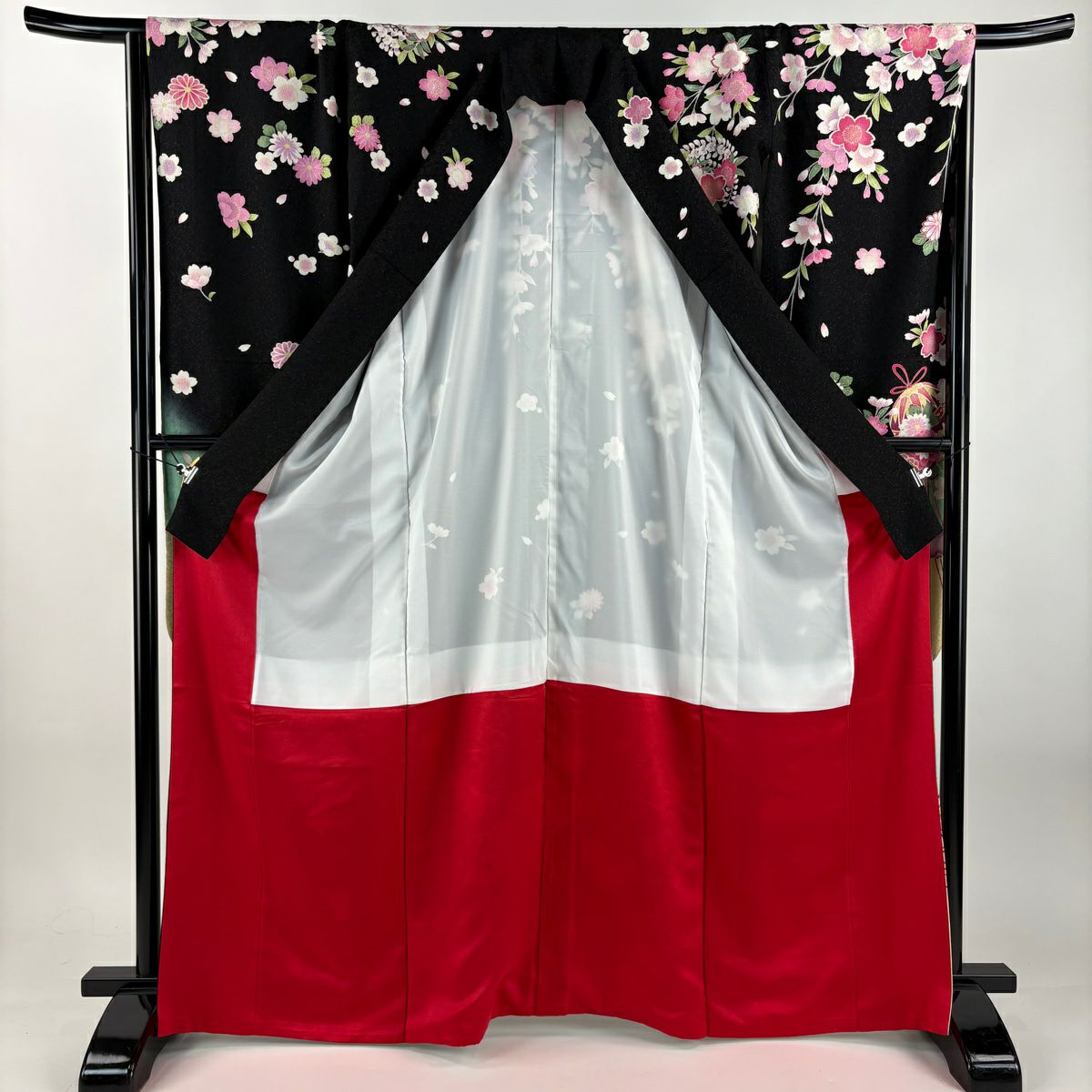 【美品】振袖禮服 身長166.5cm 袖長66cm M 雙層 草花紋紋 藥玉 金通し 金銀彩 黑 純蠶絲 逸品級