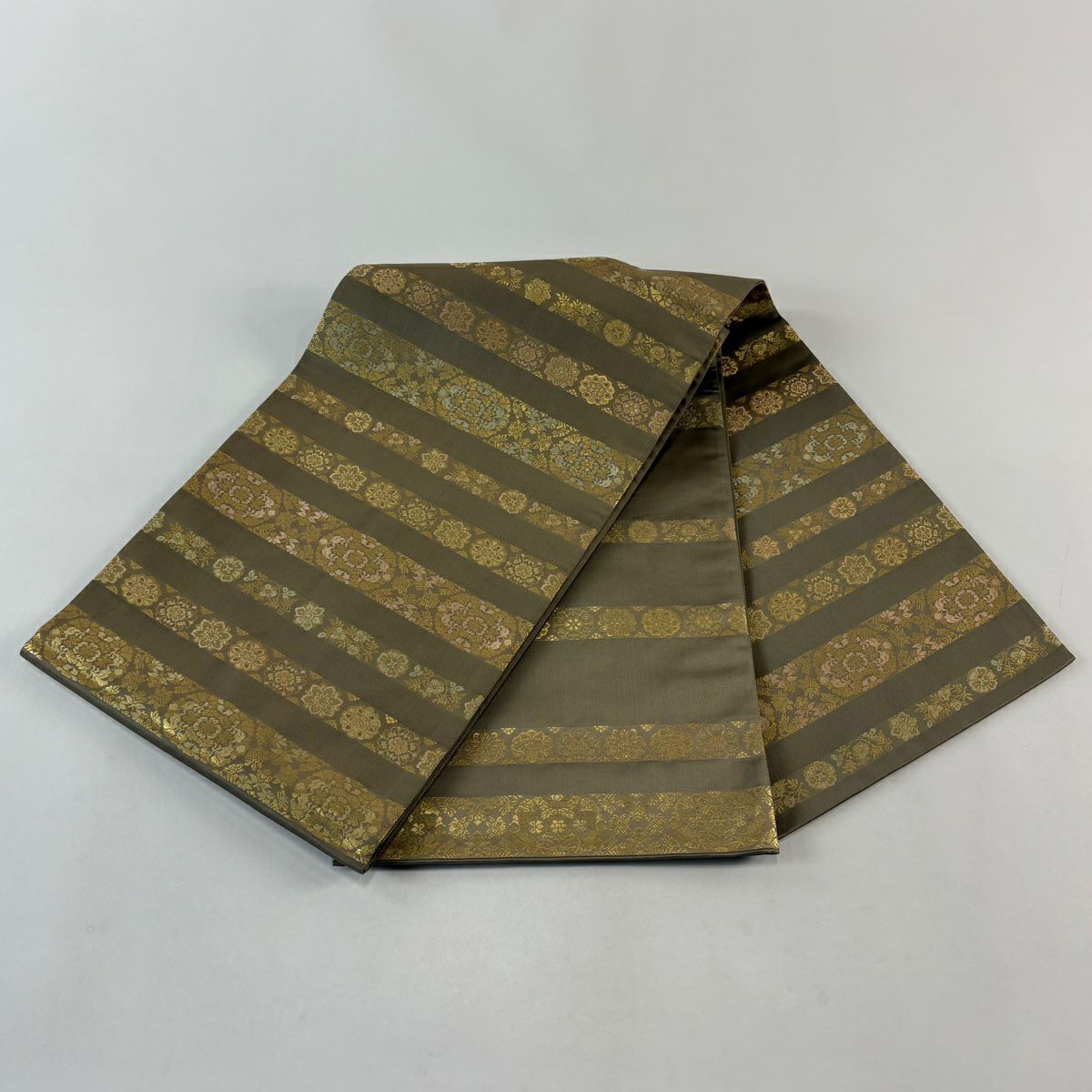 【美品】 袋帶 秀品級 華紋 段紋 金金箔 灰茶 お太鼓圖案 純蠶絲