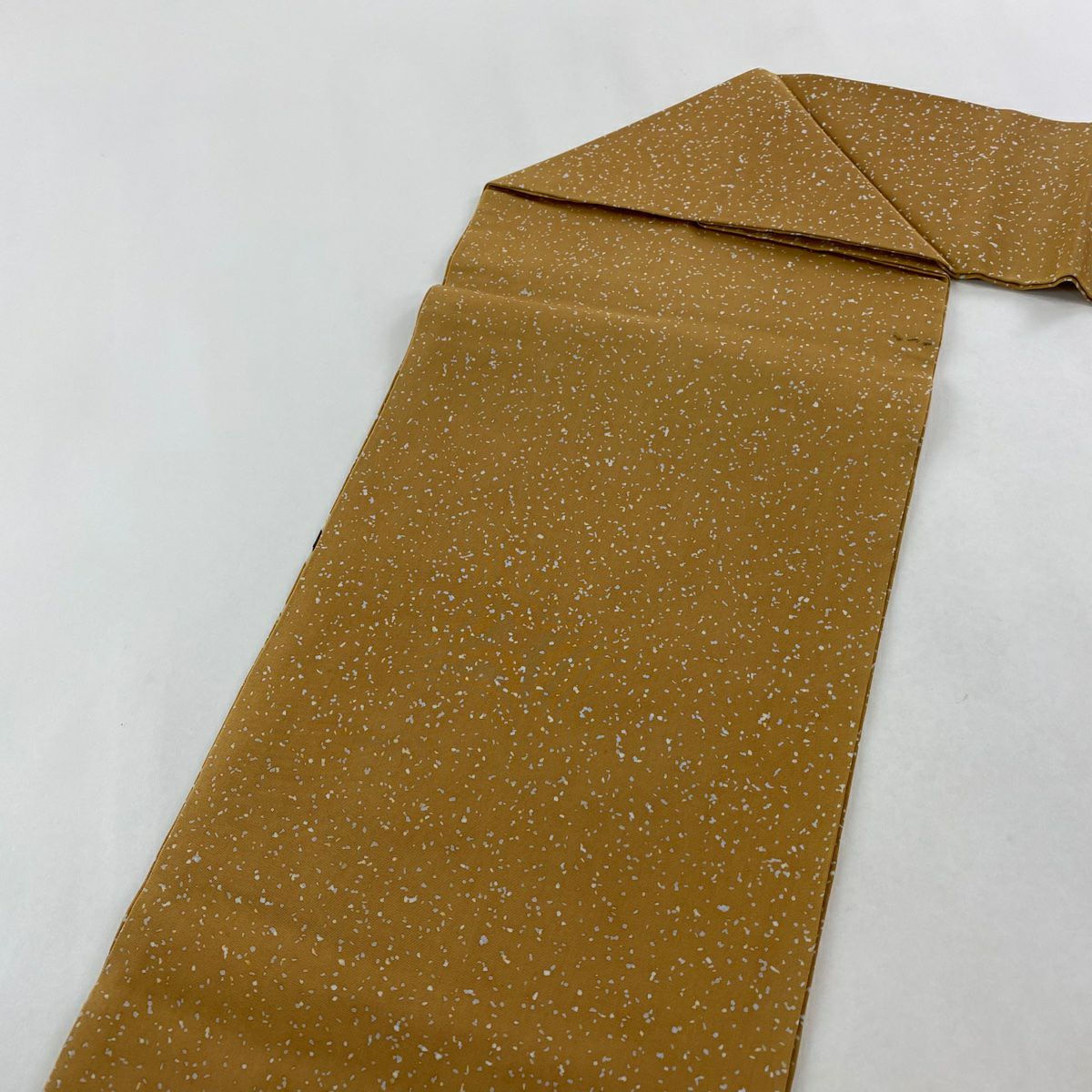 【美品】 名古屋帶 逸品級 落款あり 枝花 茶 純蠶絲