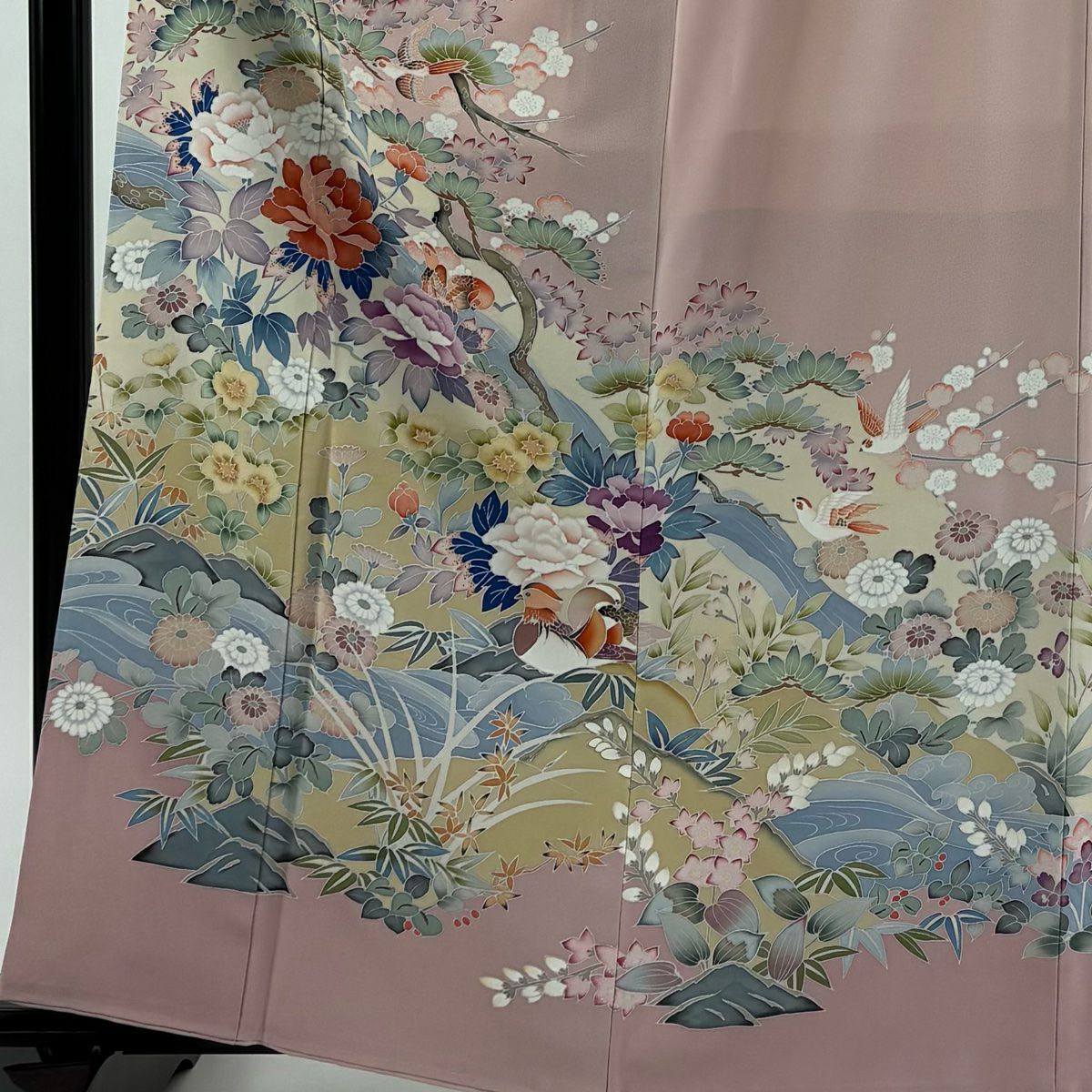 色留袖禮服 身長163cm 袖長65.5cm M 雙層 落款あり 松樹竹子梅花 鴛鴦 漸層 薄粉紅 純蠶絲 秀品級 三つ紋