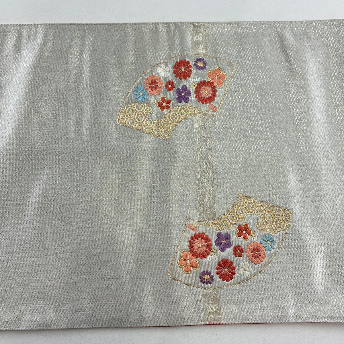 【美品】 袋帶 名古屋帶 優品級 扇子面 草花紋刺繡 金銀彩 銀色 純蠶絲