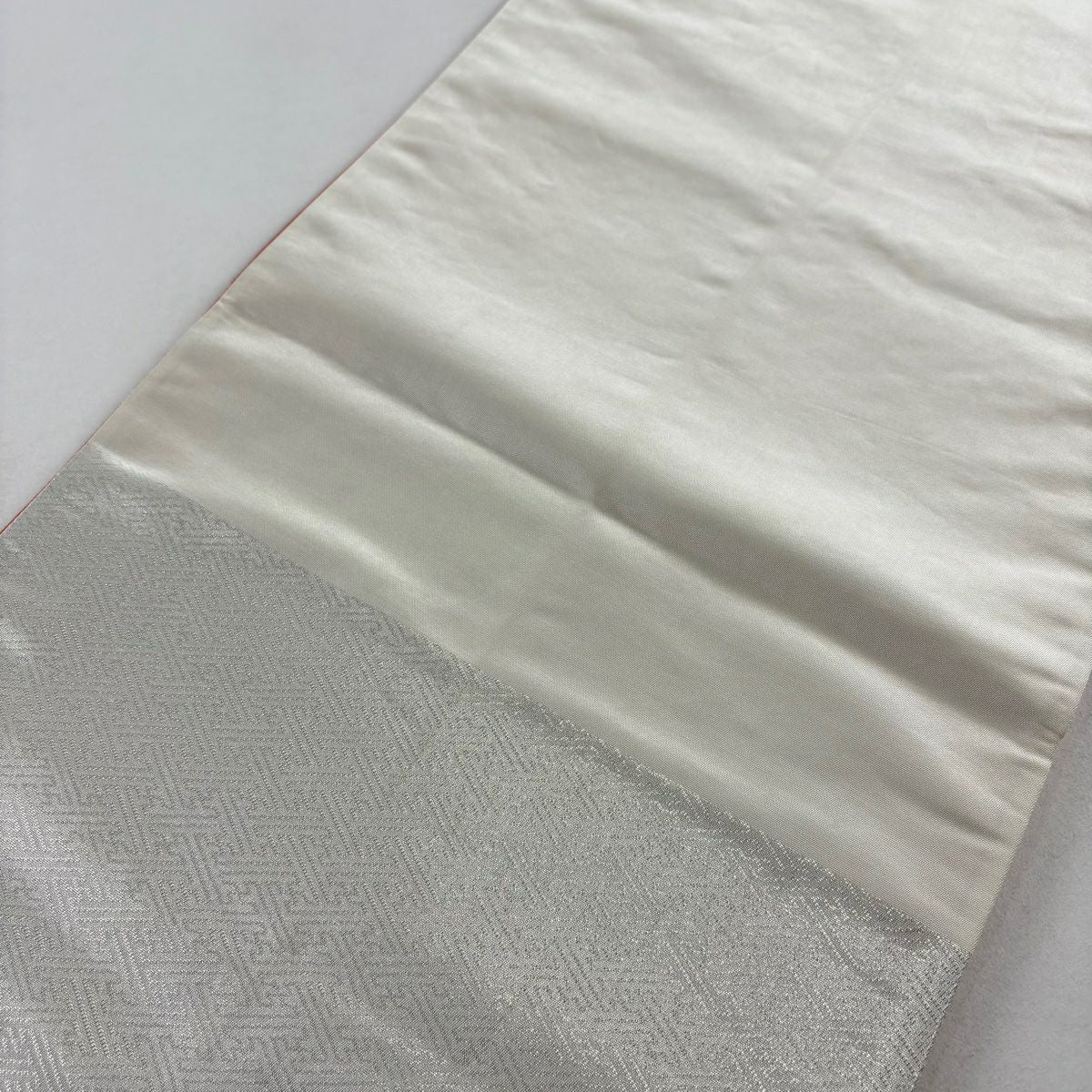 【美品】 袋帶 名古屋帶 優品級 扇子面 草花紋刺繡 金銀彩 銀色 純蠶絲
