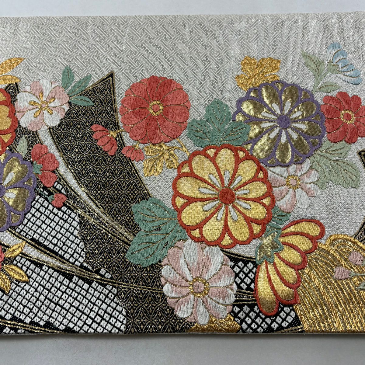 袋帶 秀品級 菊花花 束帶熨斗紋 刺繡 金金箔 奶油色 全通 純蠶絲
