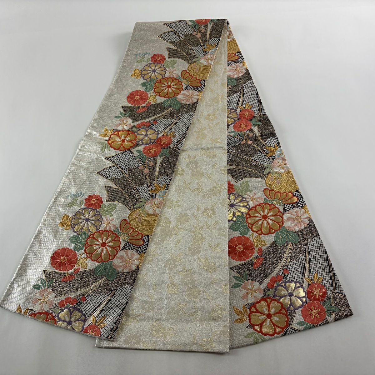 袋帶 秀品級 菊花花 束帶熨斗紋 刺繡 金金箔 奶油色 全通 純蠶絲