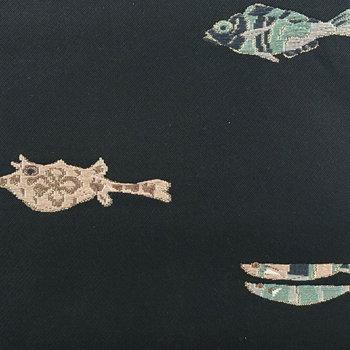 【美品】 名古屋帶 逸品級 魚 蛸 金金箔 黑 純蠶絲