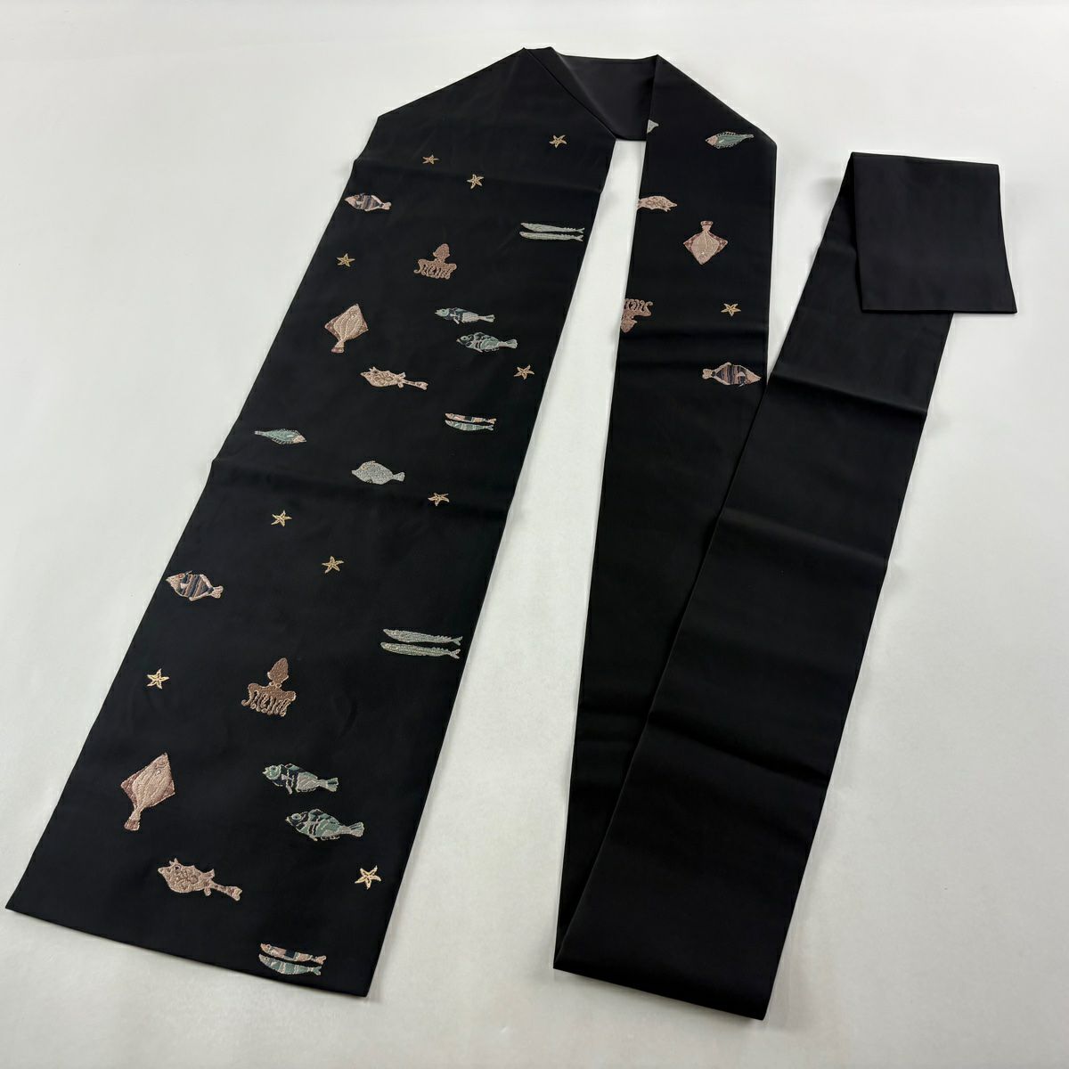【美品】 名古屋帶 逸品級 魚 蛸 金金箔 黑 純蠶絲