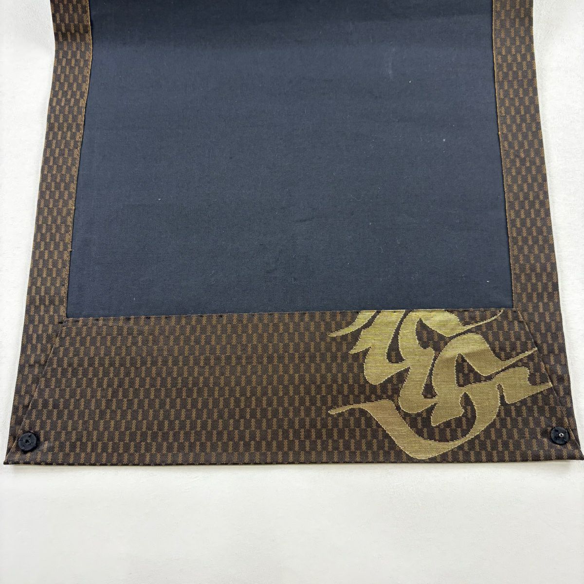 【美品】 開口名古屋帶 優品級 梵字 幾何圖案 金金箔 焦茶 純蠶絲