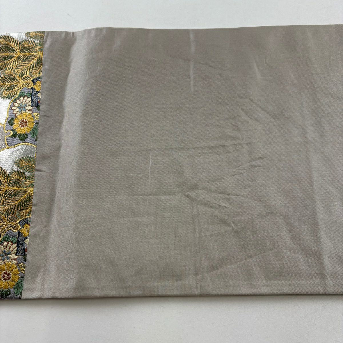 【美品】 袋帶 秀品級 雪輪 松樹 金糸 金金箔 灰色 六通 純蠶絲