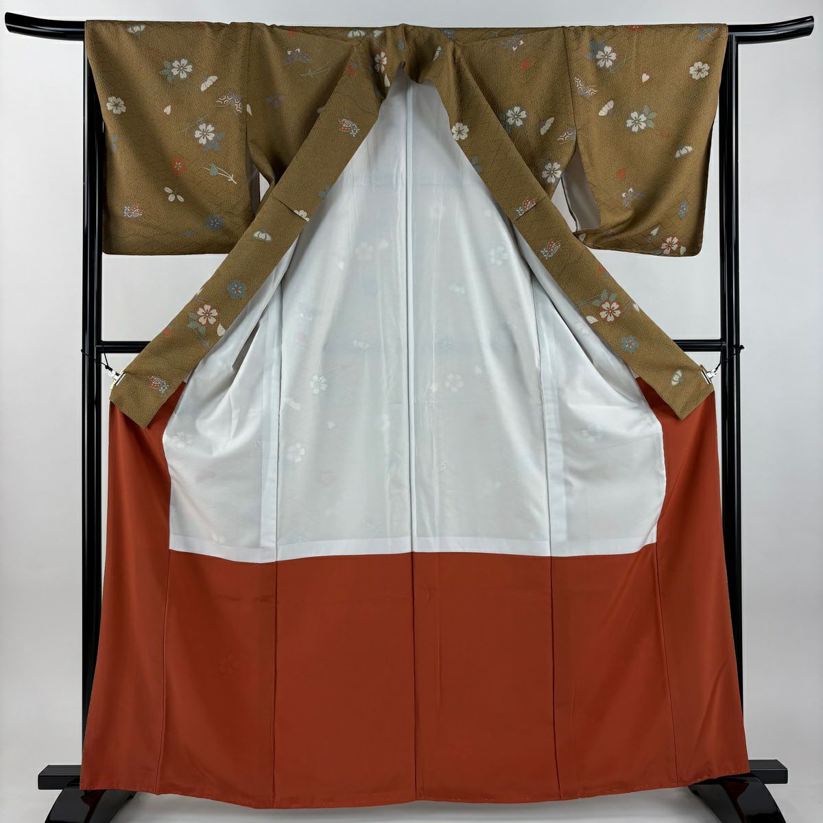 【美品】 小紋 身長164cm 袖長66cm M 雙層 可洗和服 樱花 蝴蝶 金銀彩 山吹茶 化纖 優品級