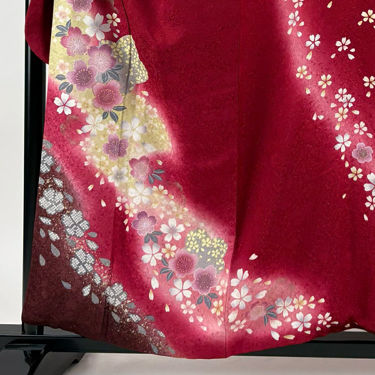 振袖禮服 身長155cm 袖長70cm L 雙層 櫻花花瓣 金金箔 金銀彩 紅 純蠶絲 名品級